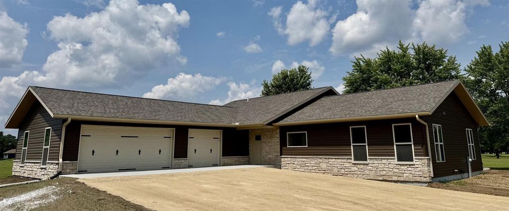 1410 County Road J, Friendship, WI 53934