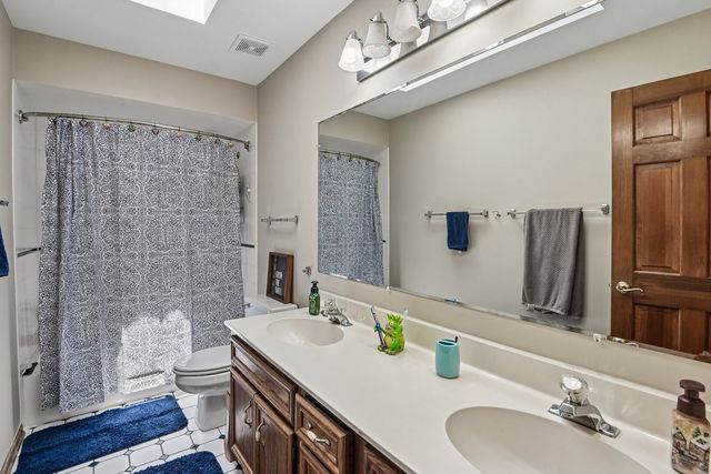 17420 92nd Avenue, Tinley Park, IL 60487