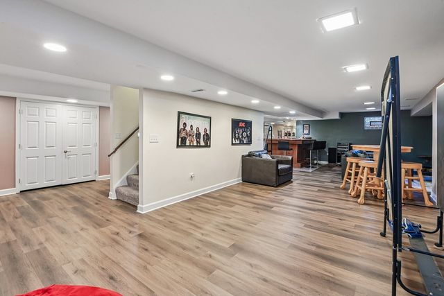 17420 92nd Avenue, Tinley Park, IL 60487