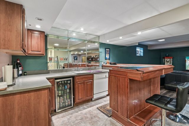 17420 92nd Avenue, Tinley Park, IL 60487