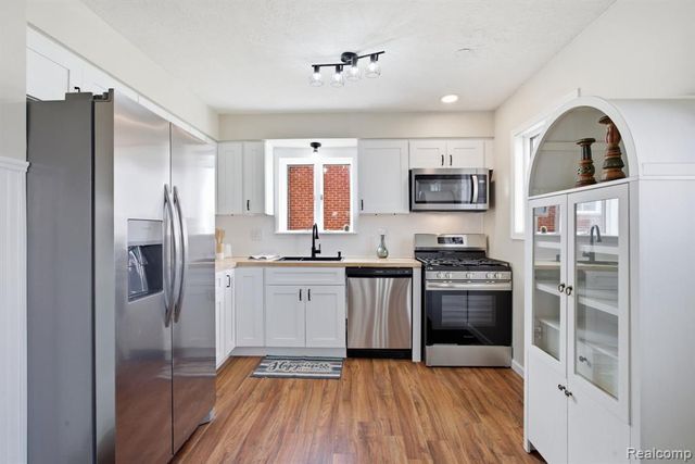 2765 Dunlop Street, Trenton, MI 48183