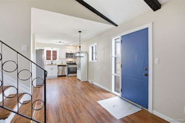 2765 Dunlop Street, Trenton, MI 48183