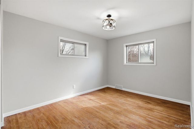 2765 Dunlop Street, Trenton, MI 48183