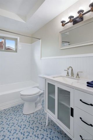 2765 Dunlop Street, Trenton, MI 48183