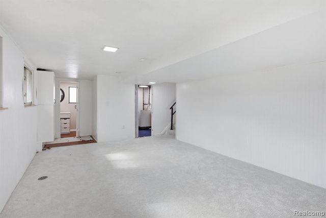 2765 Dunlop Street, Trenton, MI 48183