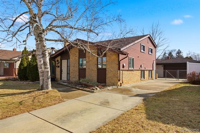 2765 Dunlop Street, Trenton, MI 48183