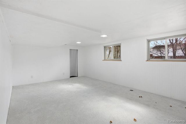 2765 Dunlop Street, Trenton, MI 48183