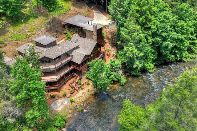 192 Delphi Hills Lane, Mccaysville, GA 30555