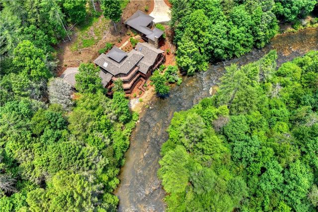 192 Delphi Hills Lane, Mccaysville, GA 30555