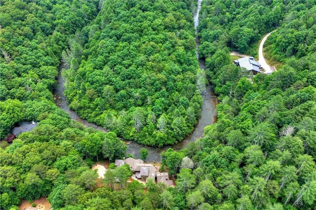 192 Delphi Hills Lane, Mccaysville, GA 30555
