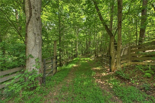 192 Delphi Hills Lane, Mccaysville, GA 30555