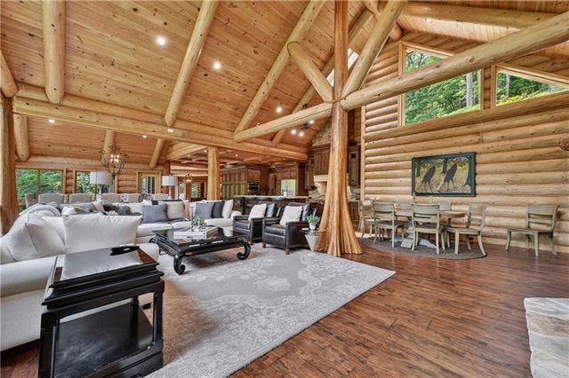 192 Delphi Hills Lane, Mccaysville, GA 30555
