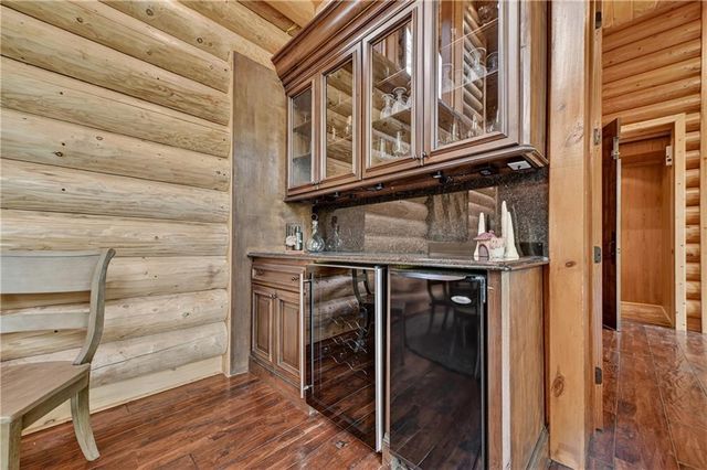192 Delphi Hills Lane, Mccaysville, GA 30555
