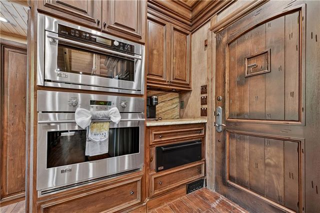192 Delphi Hills Lane, Mccaysville, GA 30555