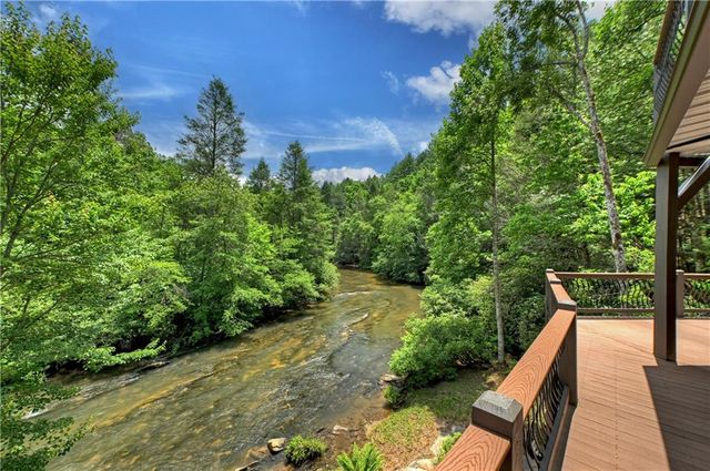192 Delphi Hills Lane, Mccaysville, GA 30555