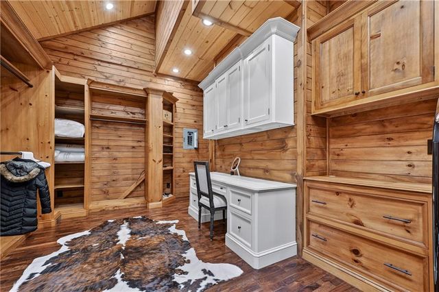 192 Delphi Hills Lane, Mccaysville, GA 30555