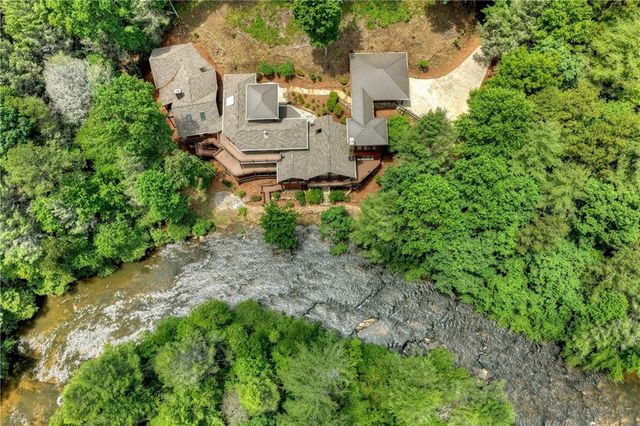 192 Delphi Hills Lane, Mccaysville, GA 30555