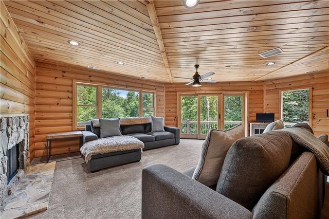192 Delphi Hills Lane, Mccaysville, GA 30555