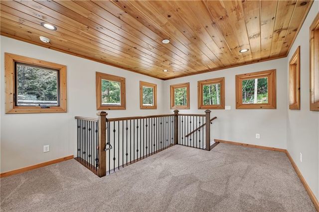 192 Delphi Hills Lane, Mccaysville, GA 30555