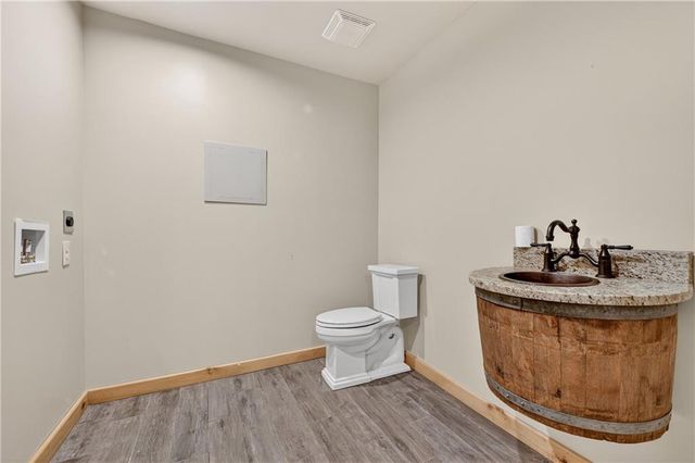 192 Delphi Hills Lane, Mccaysville, GA 30555