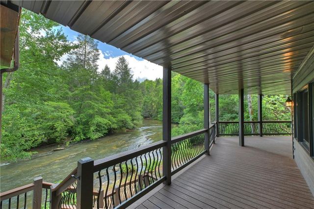 192 Delphi Hills Lane, Mccaysville, GA 30555