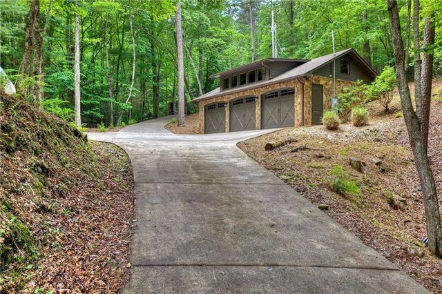 192 Delphi Hills Lane, Mccaysville, GA 30555
