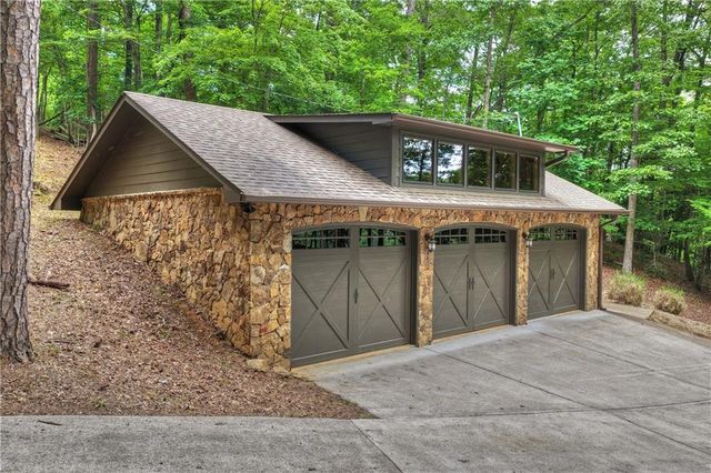192 Delphi Hills Lane, Mccaysville, GA 30555