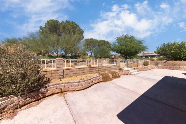 14743 BLUE GRASS Drive, Helendale, CA 92342