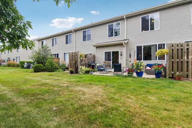664 W Kristina Lane, Round Lake, IL 60073