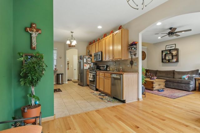664 W Kristina Lane, Round Lake, IL 60073