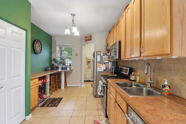 664 W Kristina Lane, Round Lake, IL 60073