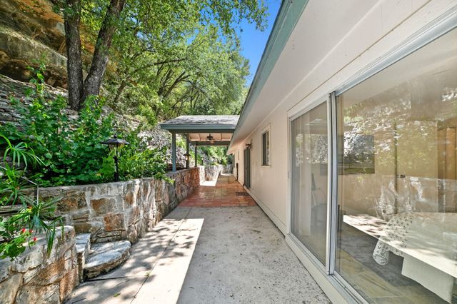 6321 Lakewood DR, Austin, TX 78731