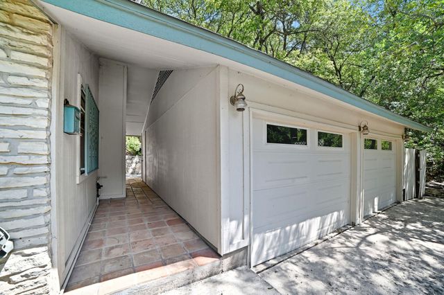 6321 Lakewood DR, Austin, TX 78731