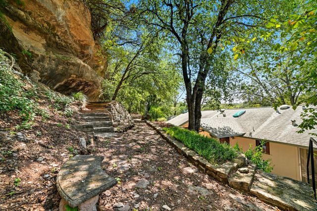 6321 Lakewood DR, Austin, TX 78731