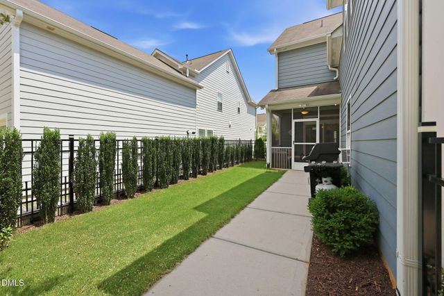 120 Beldenshire Way, Holly Springs, NC 27540