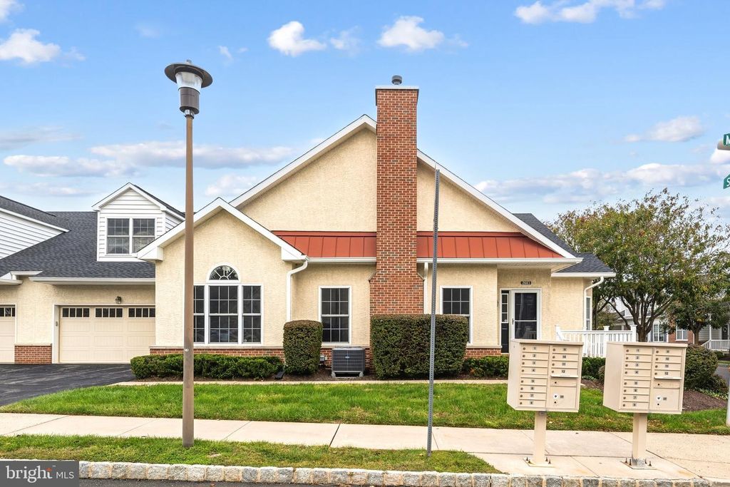 2683 MARIGOLD LN, PHILADELPHIA, PA 19116 — exterior