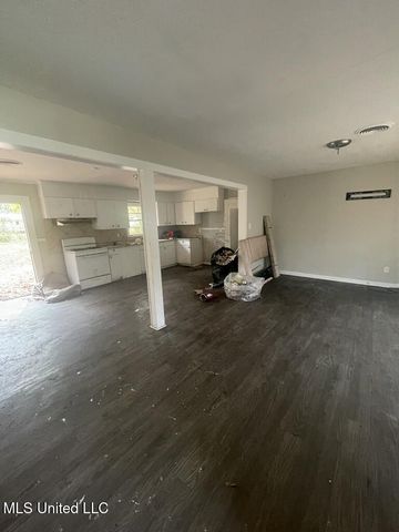 1043 Deryll Street, Jackson, MS 39212