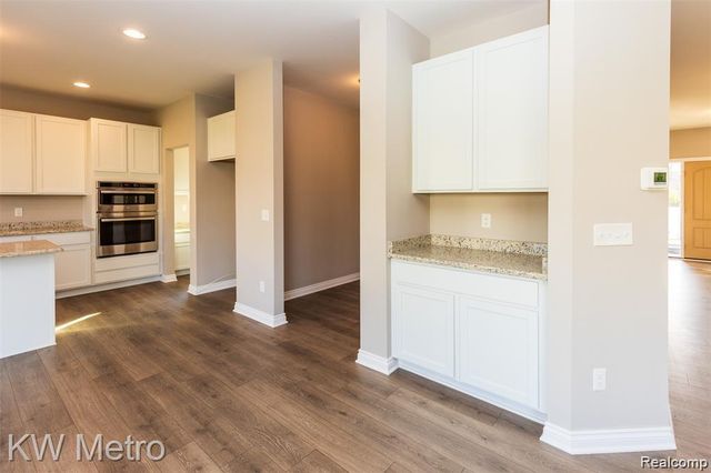 34607 John Bartley Circle, Sterling Heights, MI 48310