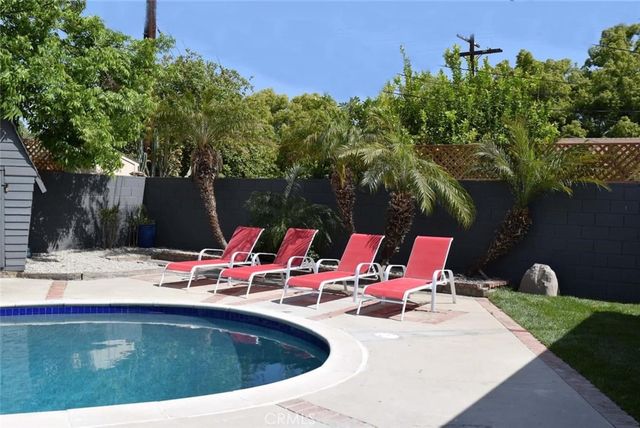 6838 Bertrand, Reseda, CA 91335