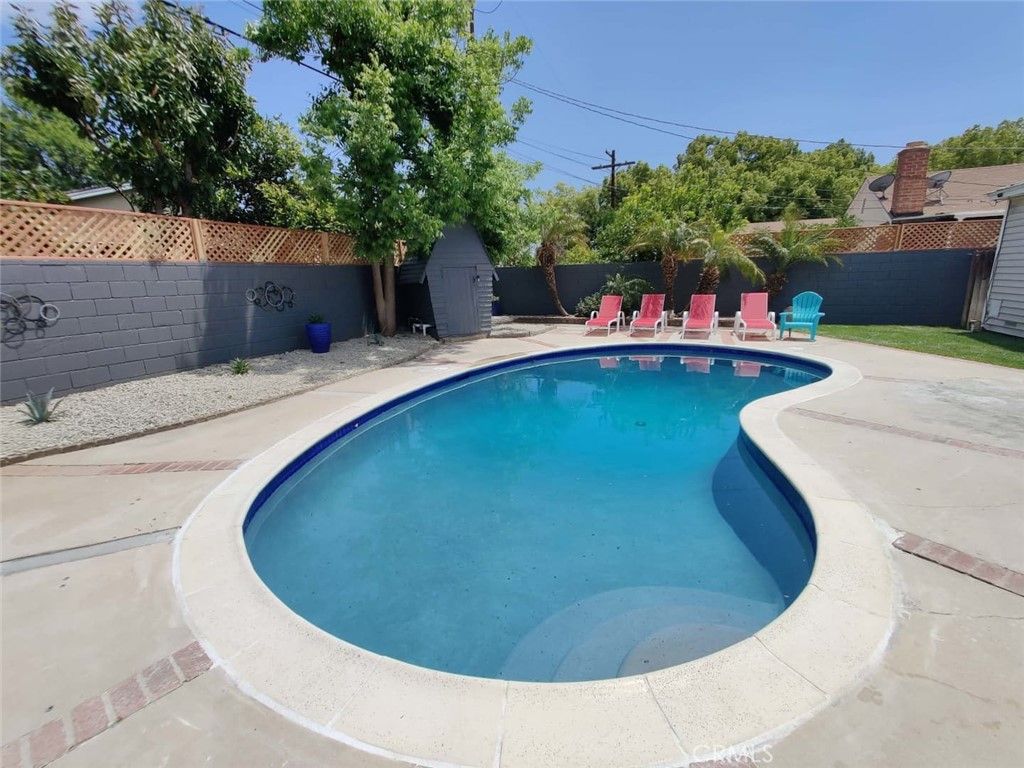 6838 Bertrand, Reseda, CA 91335