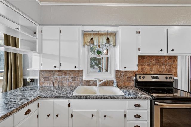 1187 Haynor Road, Ionia, MI 48846