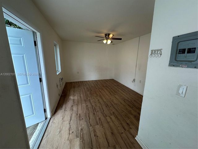 480 SW 10th St 8, Miami, FL 33130