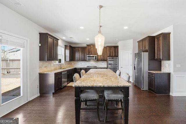 550 Birkdale Drive, Fairburn, GA 30213