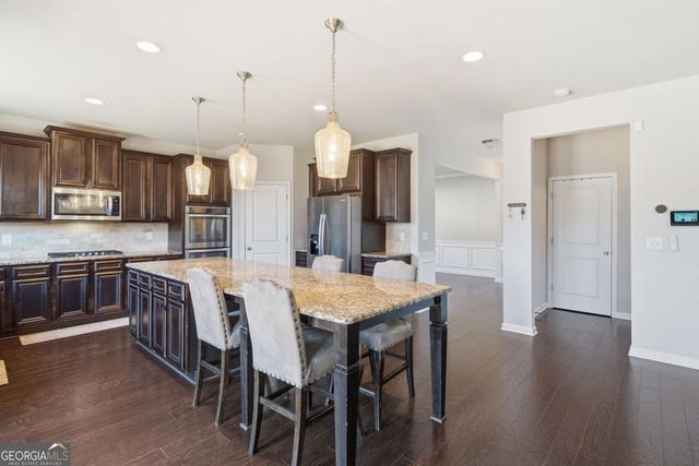 550 Birkdale Drive, Fairburn, GA 30213