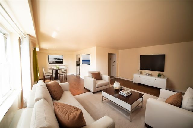 4625 Fifth 408, Oakland, PA 15213