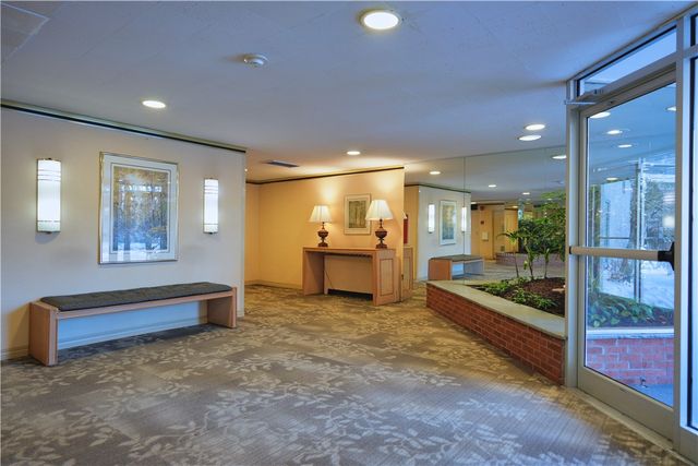 4625 Fifth 408, Oakland, PA 15213