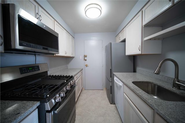 4625 Fifth 408, Oakland, PA 15213