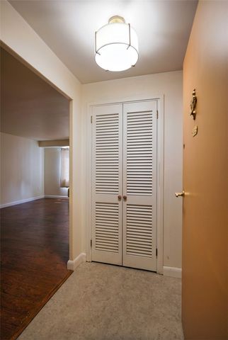 4625 Fifth 408, Oakland, PA 15213