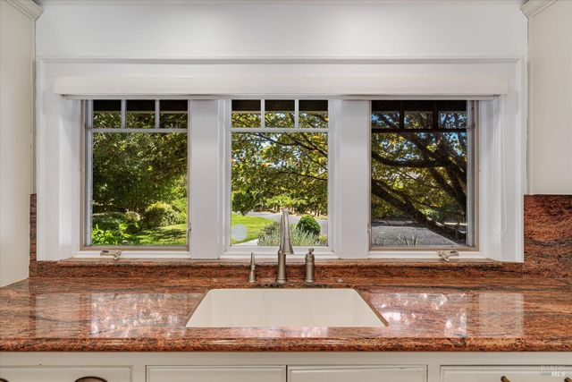 1549 E Napa St, Sonoma, CA 95476