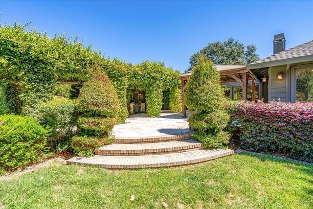 1549 E Napa St, Sonoma, CA 95476